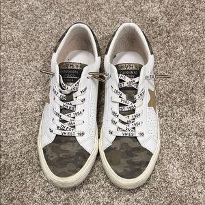 Vintage Havana White and Camouflage Sneakers